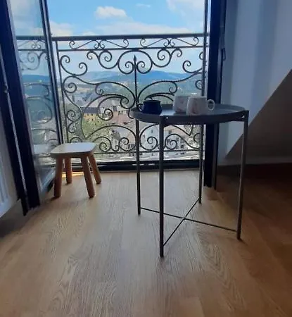 Sky 7 Apartment *
